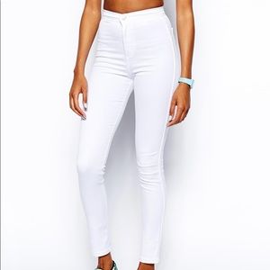 White easy jeans